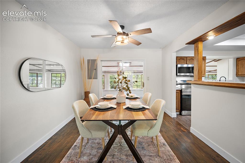 Image 5 of 49: Dining Area