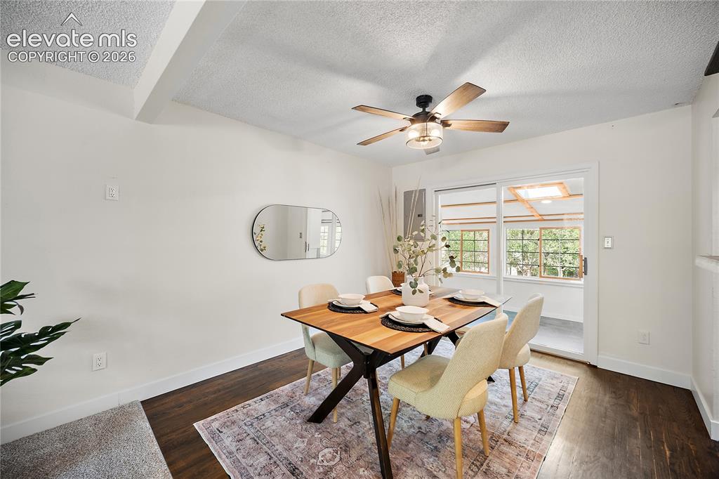 Image 6 of 49: Dining Area