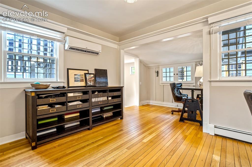 Image 11 of 50: Living Room