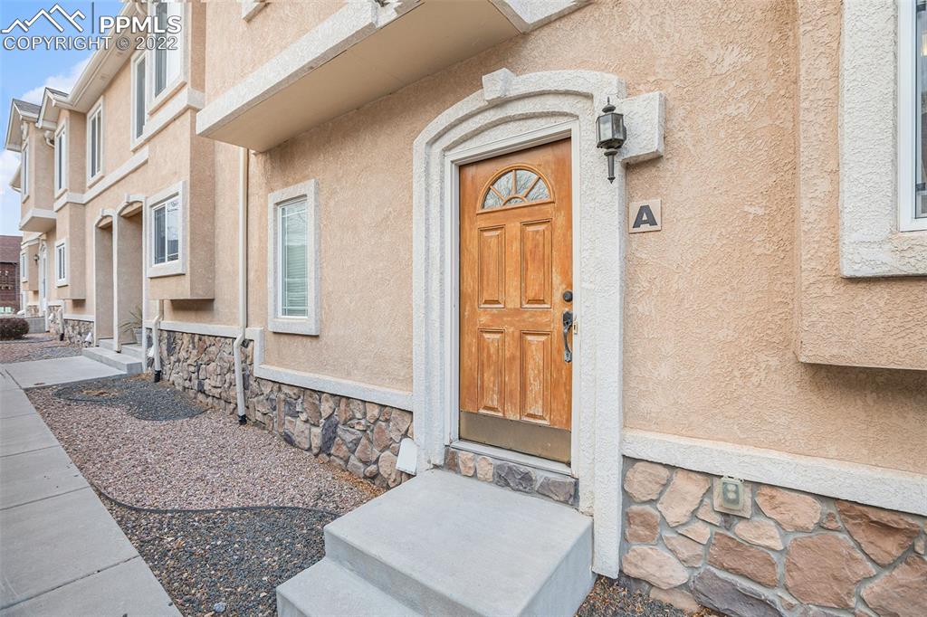 Listing 3837731, Image 1 of 25