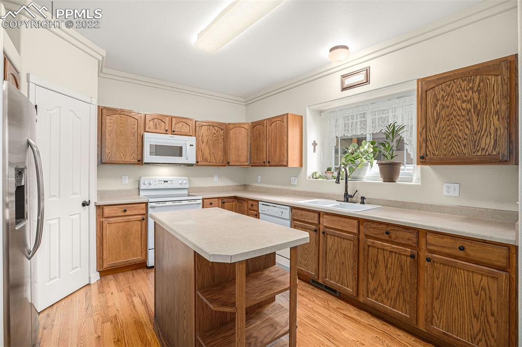 Listing 3837731, Image 5 of 25