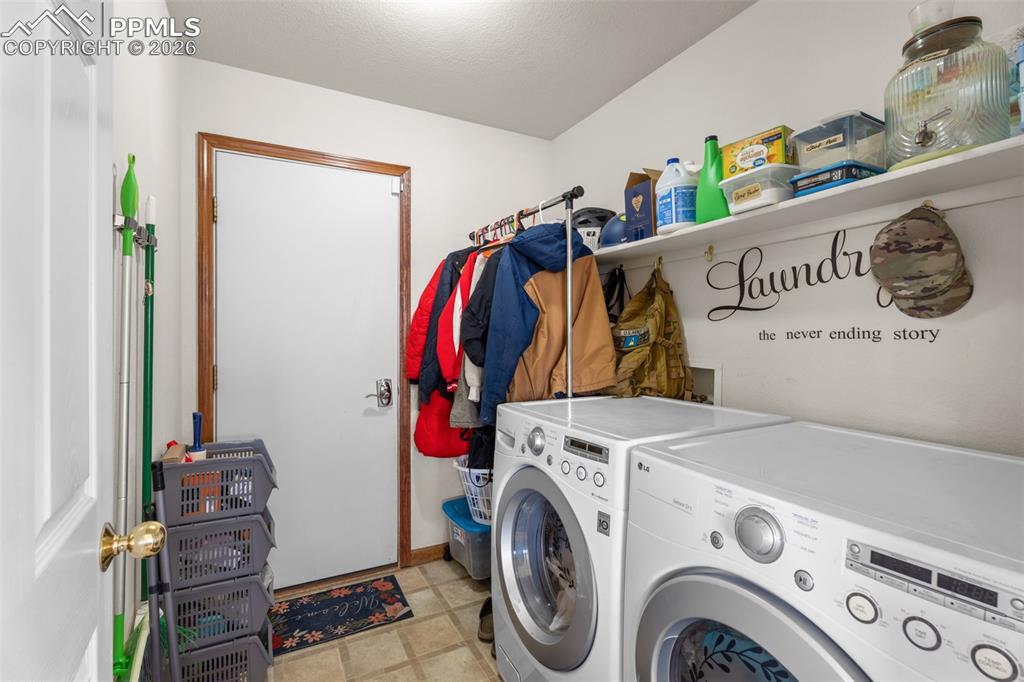 Image 10 of 36: Laundry