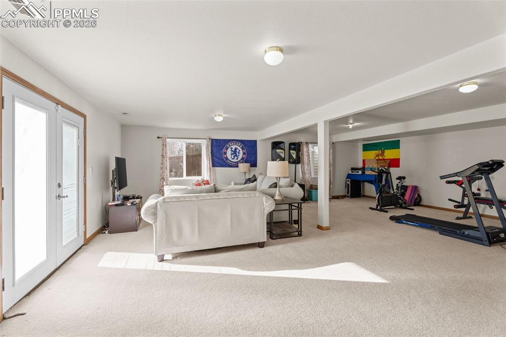 Image 18 of 36: Living Room