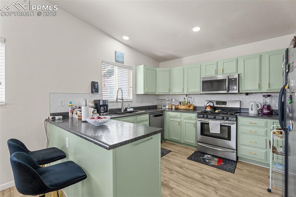 Image 8 of 36: Kitchen