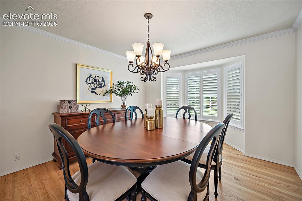Image 12 of 47: Dining Room
