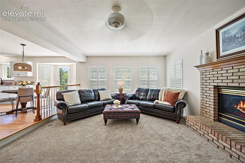 Image 20 of 47: Family Room