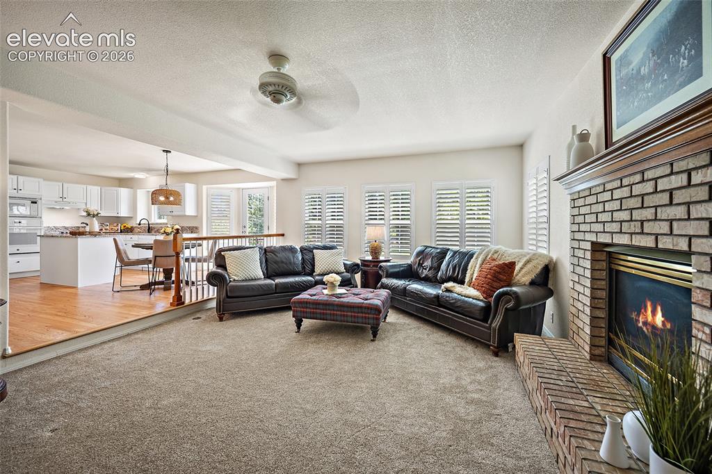 Image 5 of 47: Family Room