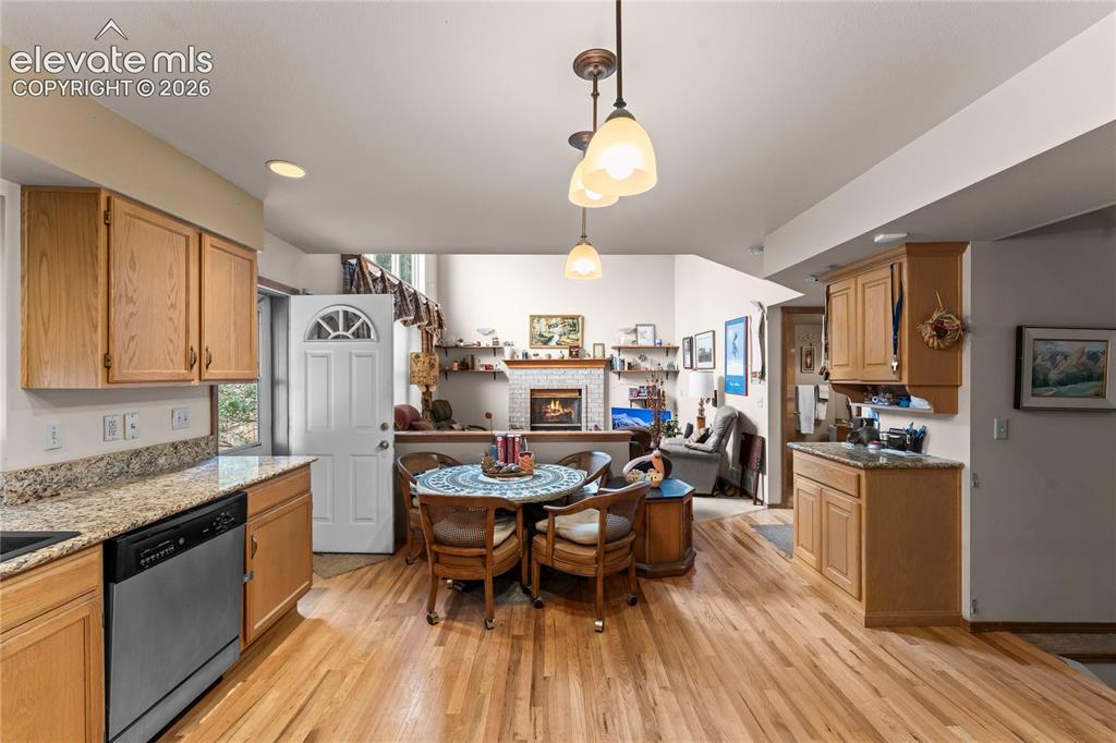 Image 11 of 48: Kitchen