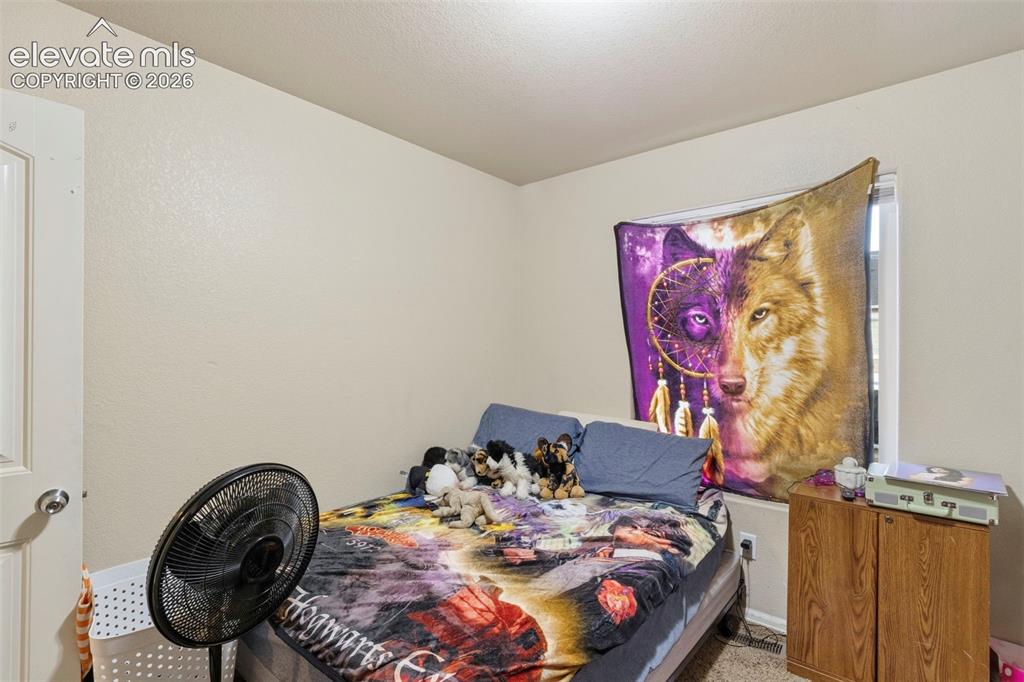 Image 17 of 36: Bedroom