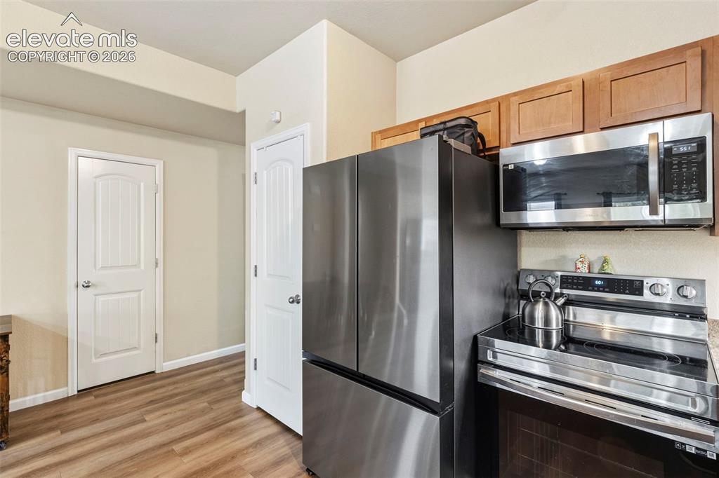 Image 9 of 36: Kitchen