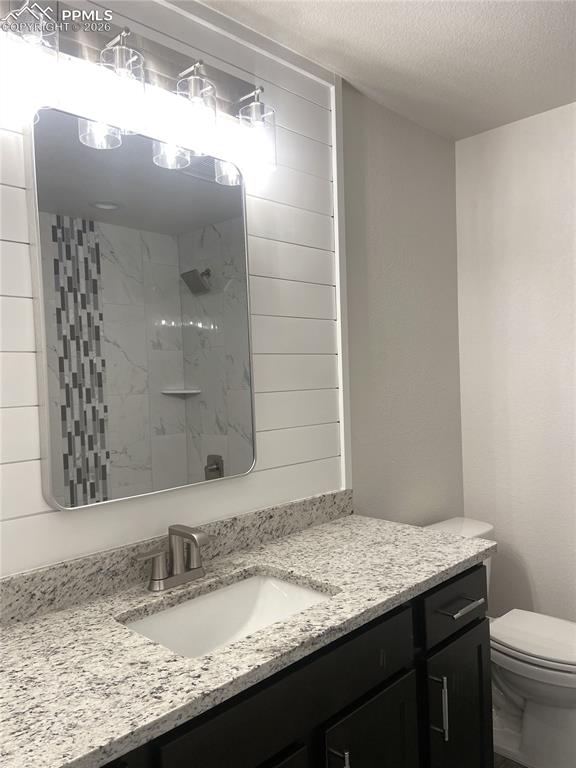 Image 25 of 27: Bathroom