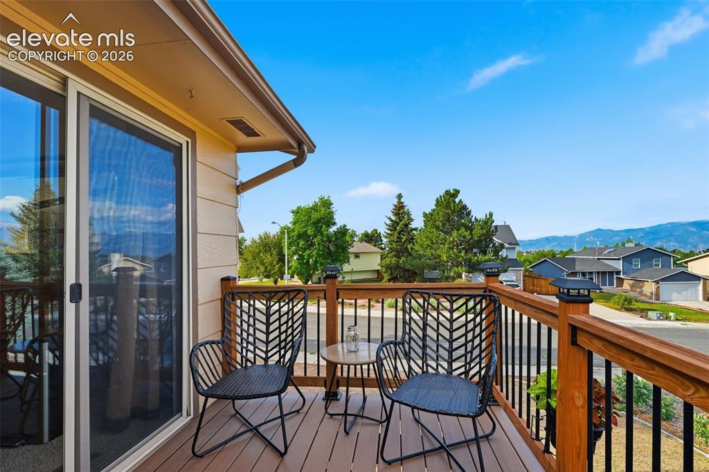 Image 13 of 28: Deck