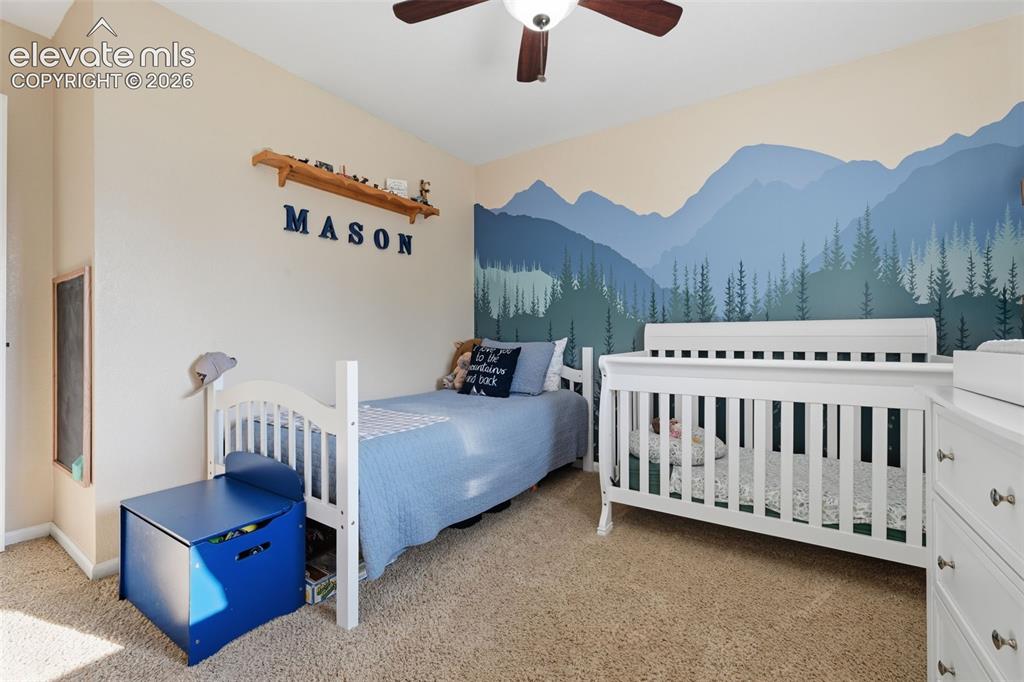 Image 18 of 28: Bedroom