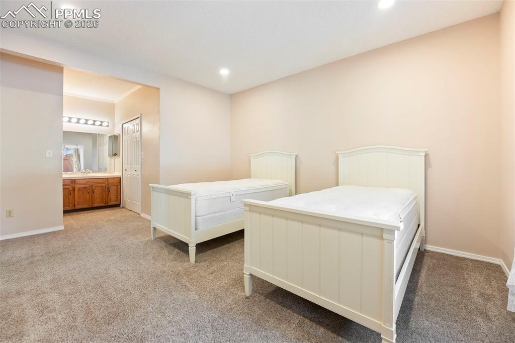 Image 22 of 40: Bedroom