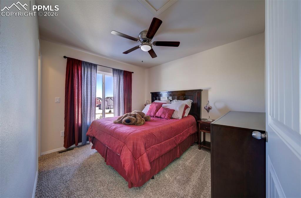 Image 23 of 43: Bedroom