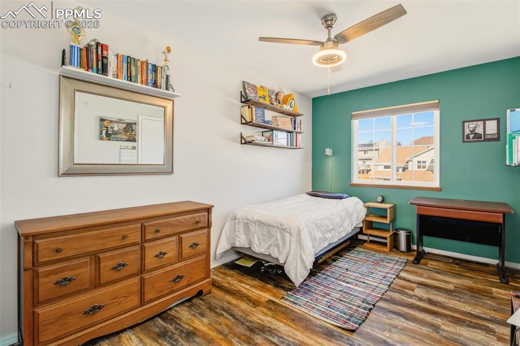 Image 27 of 45: Bedroom 3 upper level 