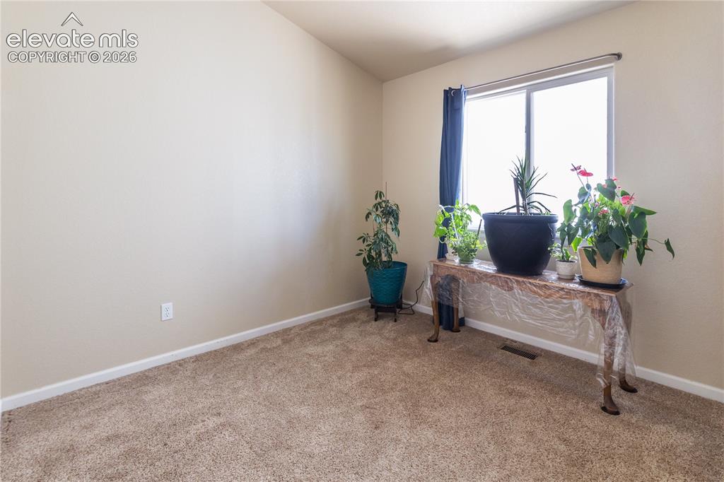 Image 15 of 28: Bedroom