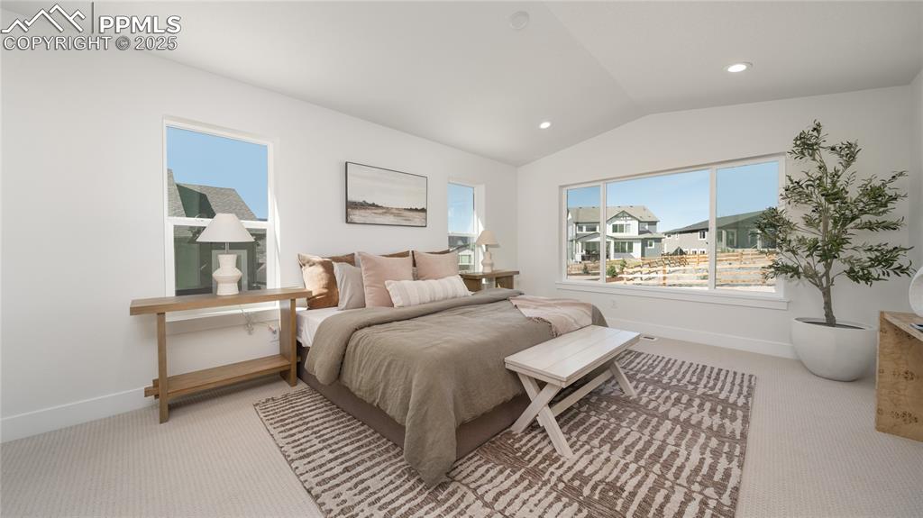 Image 9 of 31: Bedroom