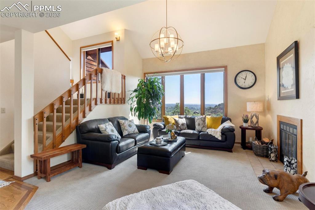 Image 10 of 21: Living Room