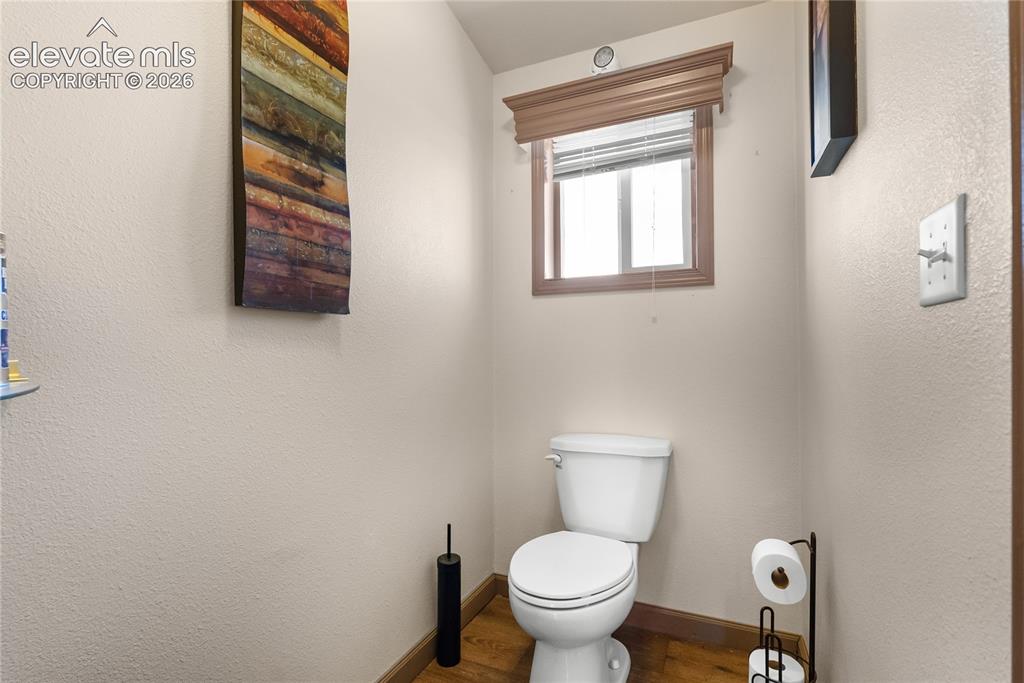 Image 22 of 41: Bathroom