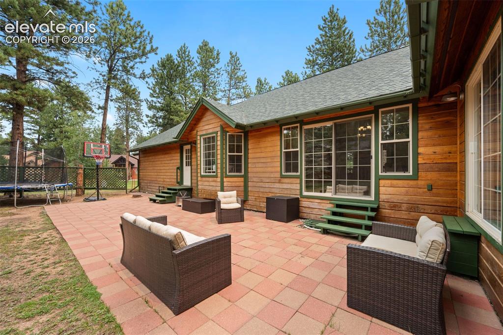 Image 5 of 39: Inviting covered front porch 