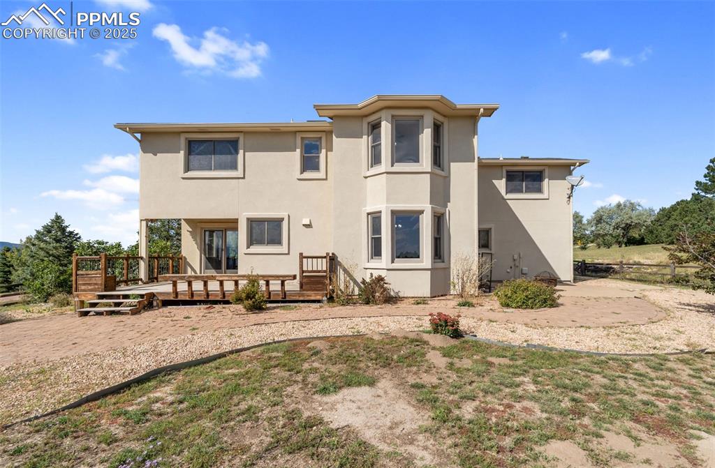 Image 39 of 50: Back of Structure