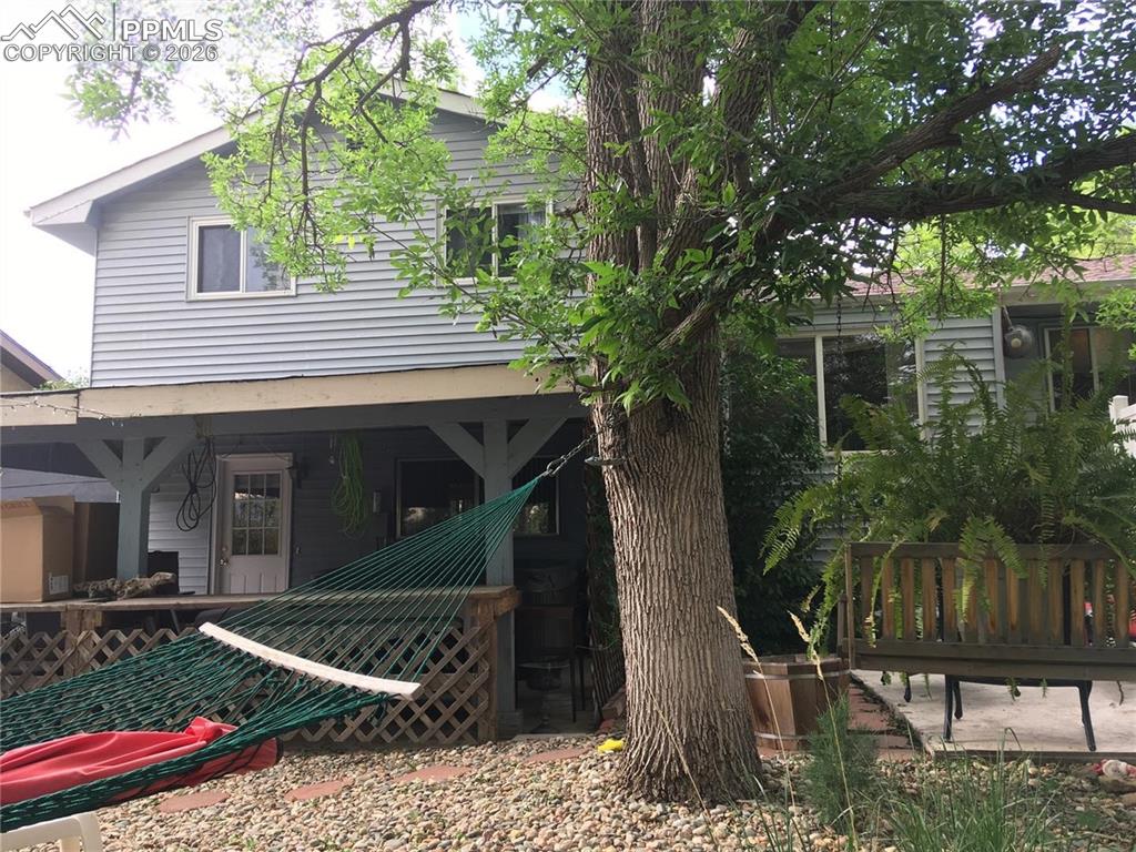 Image 26 of 33: Wet bar in the 4th level basement.