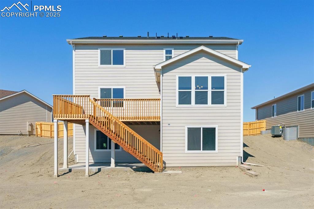 Image 21 of 21: Back of Structure