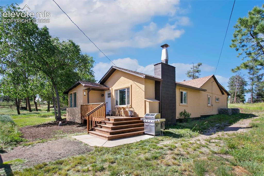 Image 13 of 21: Front of Structure
