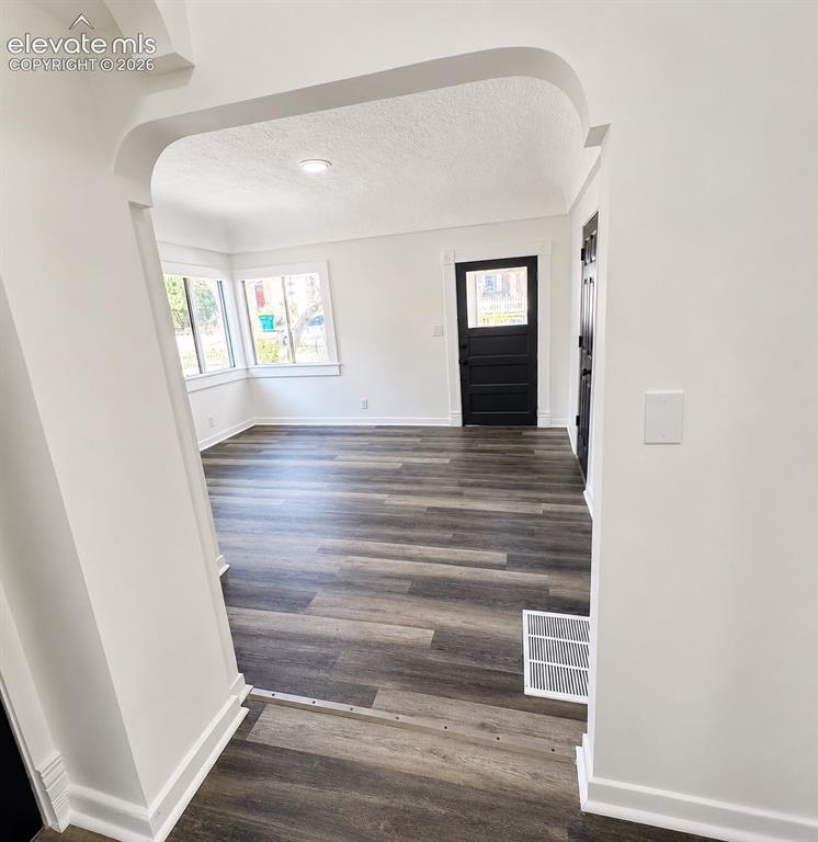 Image 2 of 9: Entry