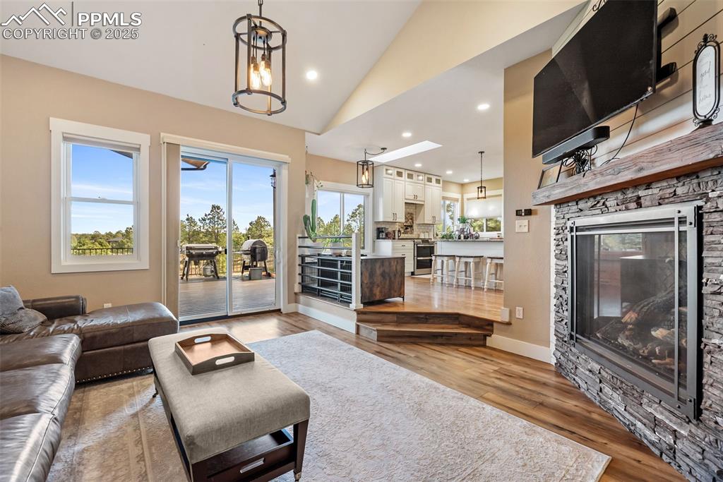 Image 15 of 50: Living Room