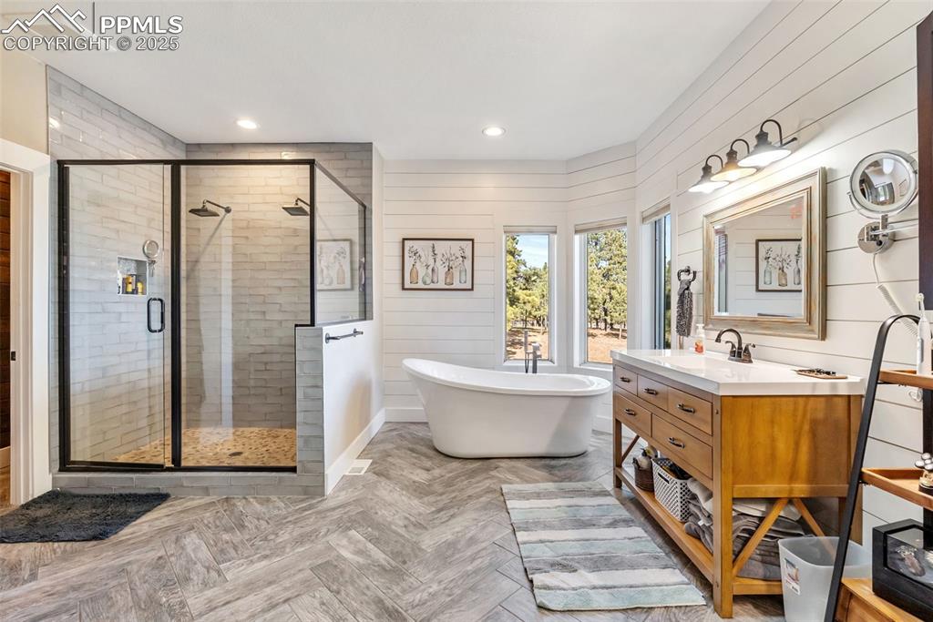 Image 21 of 50: Master Bathroom