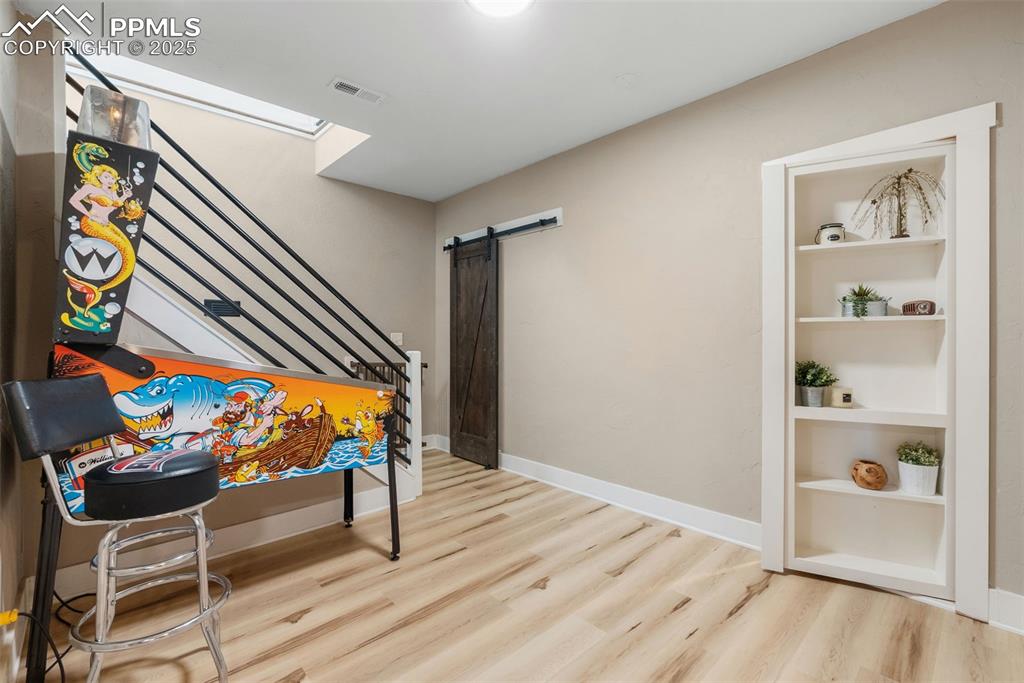 Image 29 of 50: Bonus Room