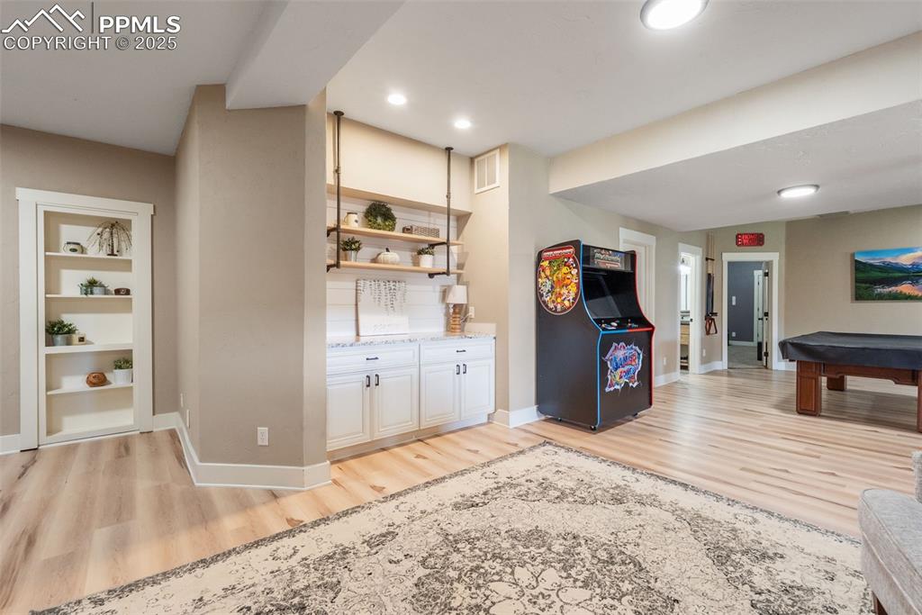 Image 32 of 50: Family Room