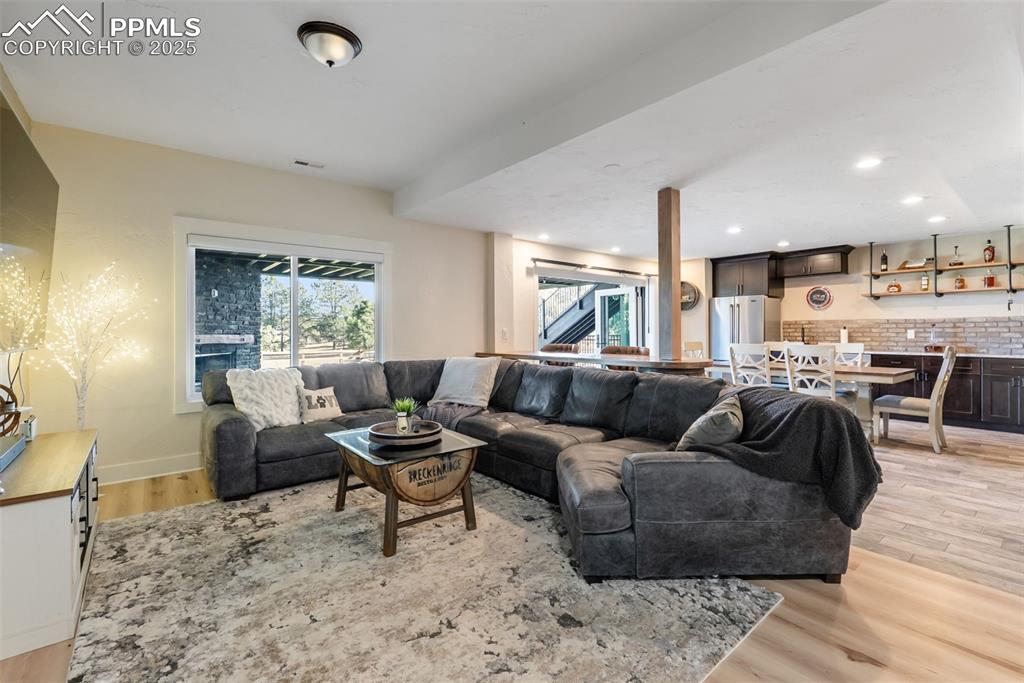 Image 37 of 50: Family Room