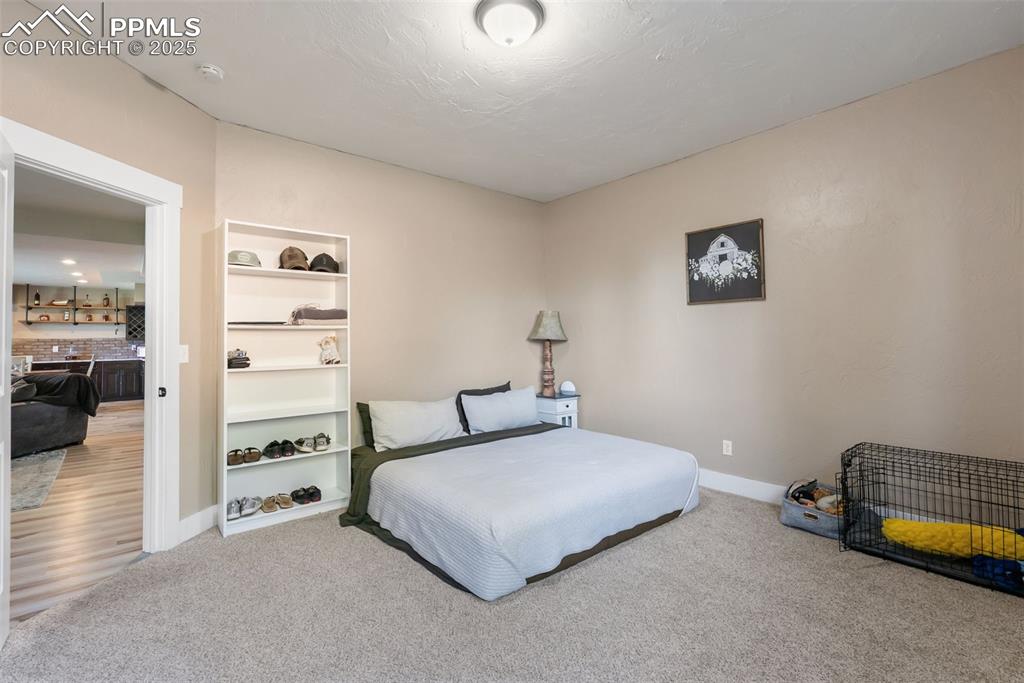 Image 41 of 50: Bedroom