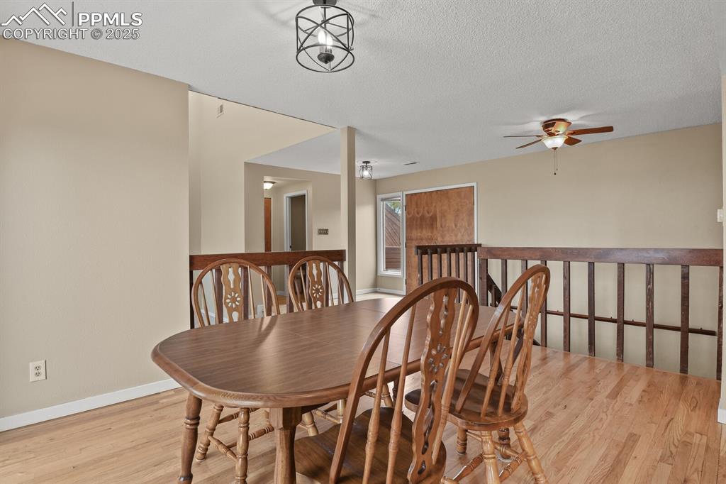 Image 9 of 35: Dining Area