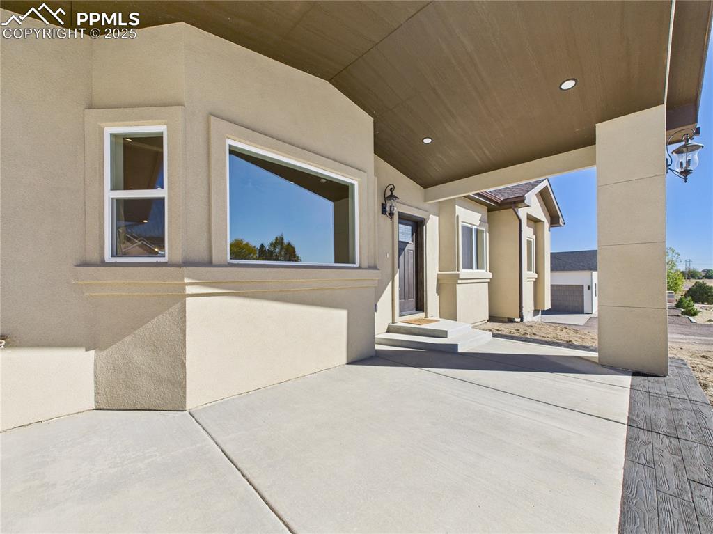 Image 5 of 39: Patio