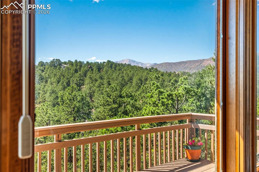 Image 22 of 45: Balcony