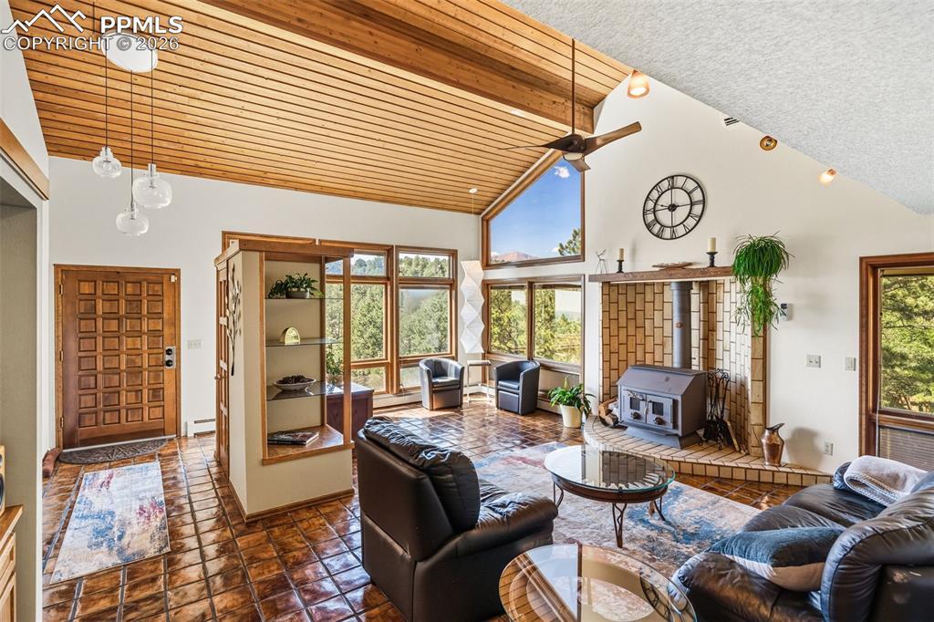 Image 7 of 45: Living Room