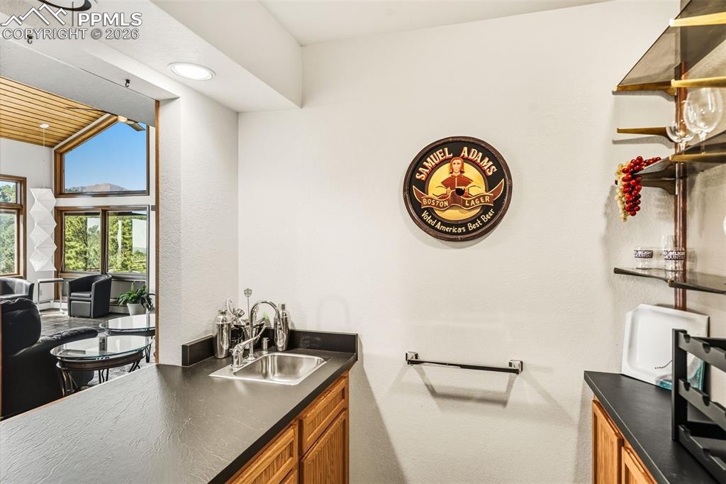 Image 9 of 45: Bathroom