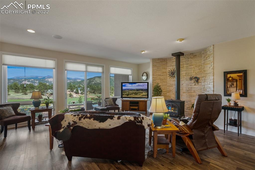 Listing 3861097, Image 11 of 49