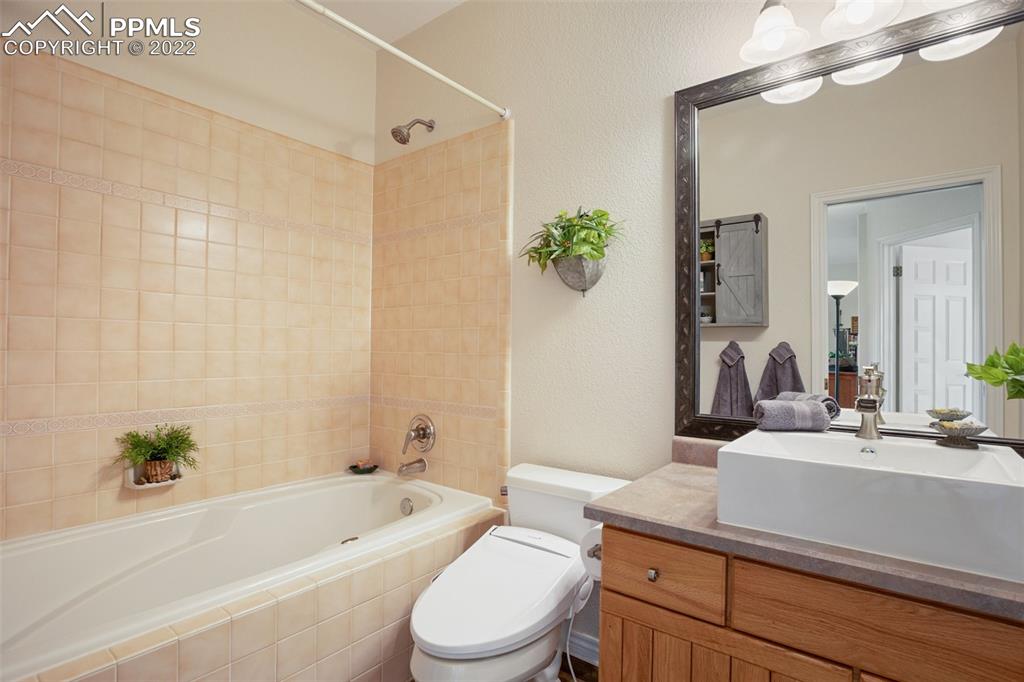 Listing 3861097, Image 27 of 49