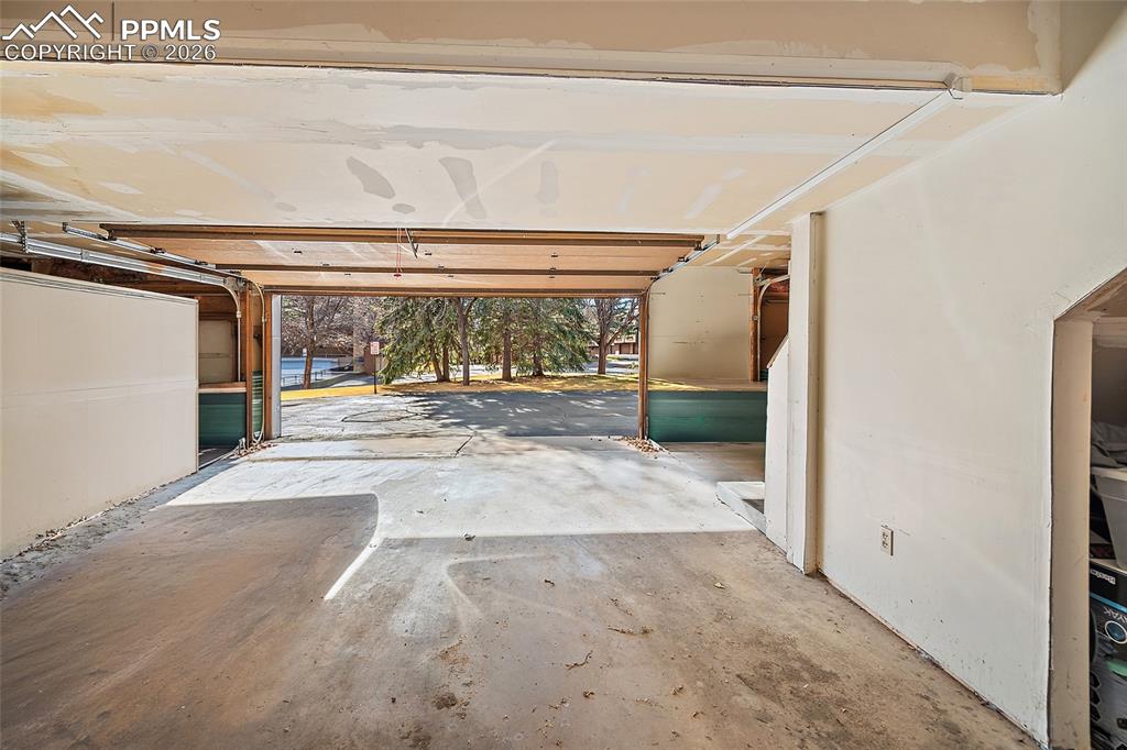 Image 31 of 47: No Description Available