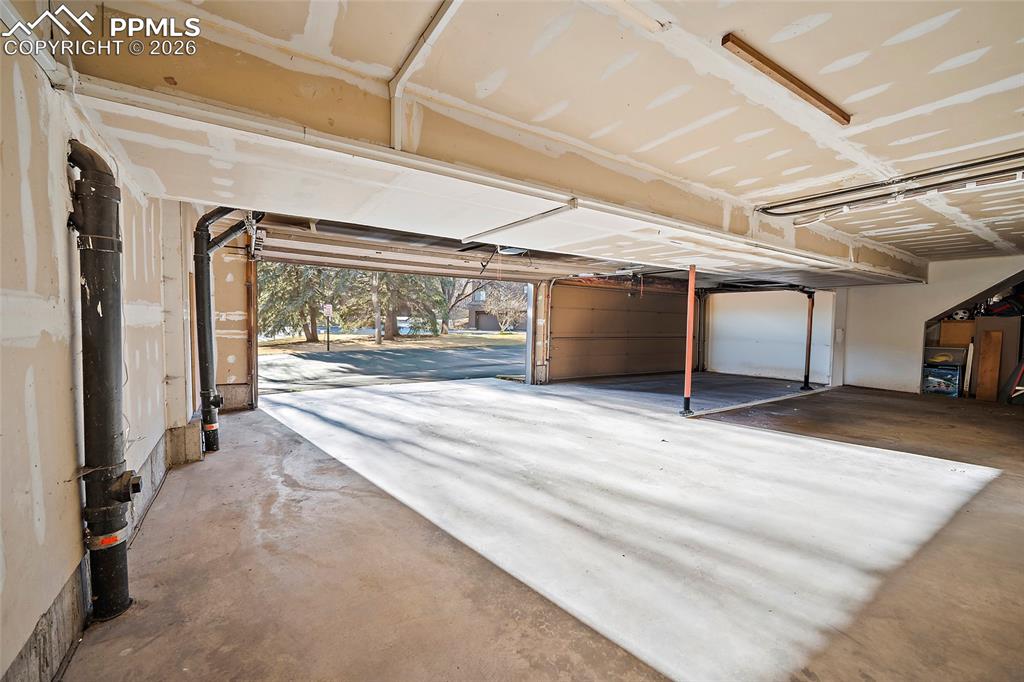 Image 32 of 47: No Description Available