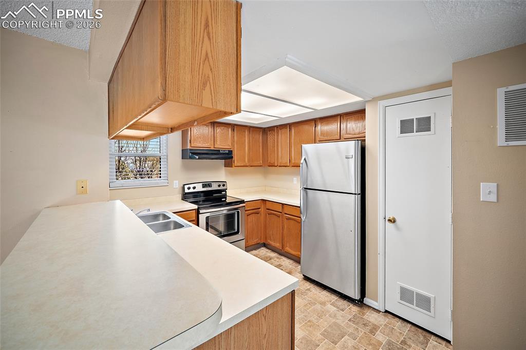 Image 7 of 47: No Description Available