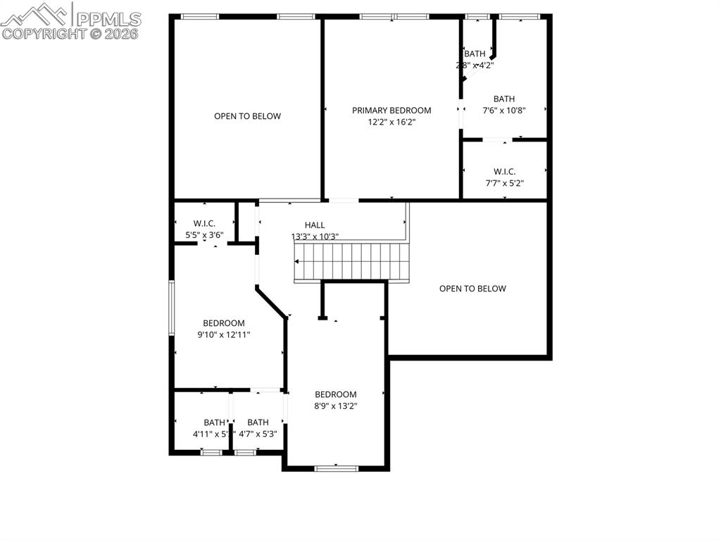 Image 39 of 41: View of room layout