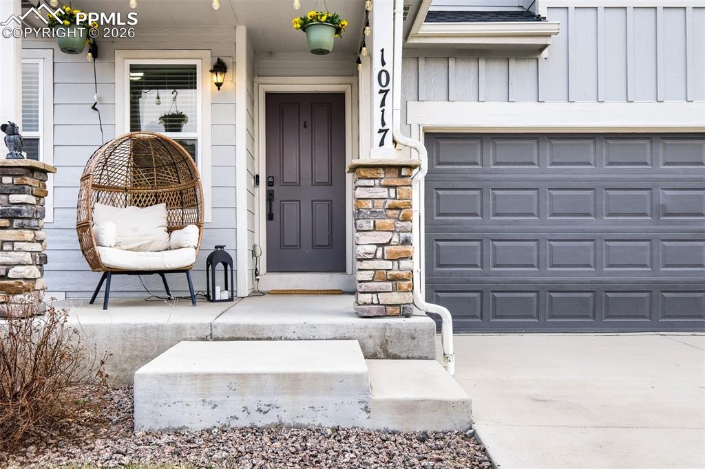 Image 25 of 25: Patio