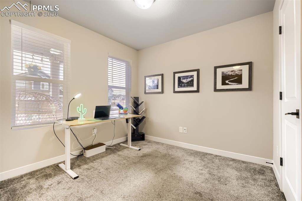 Image 7 of 25: Office