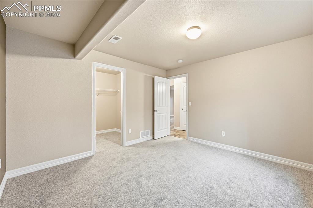 Image 35 of 40: Bedroom